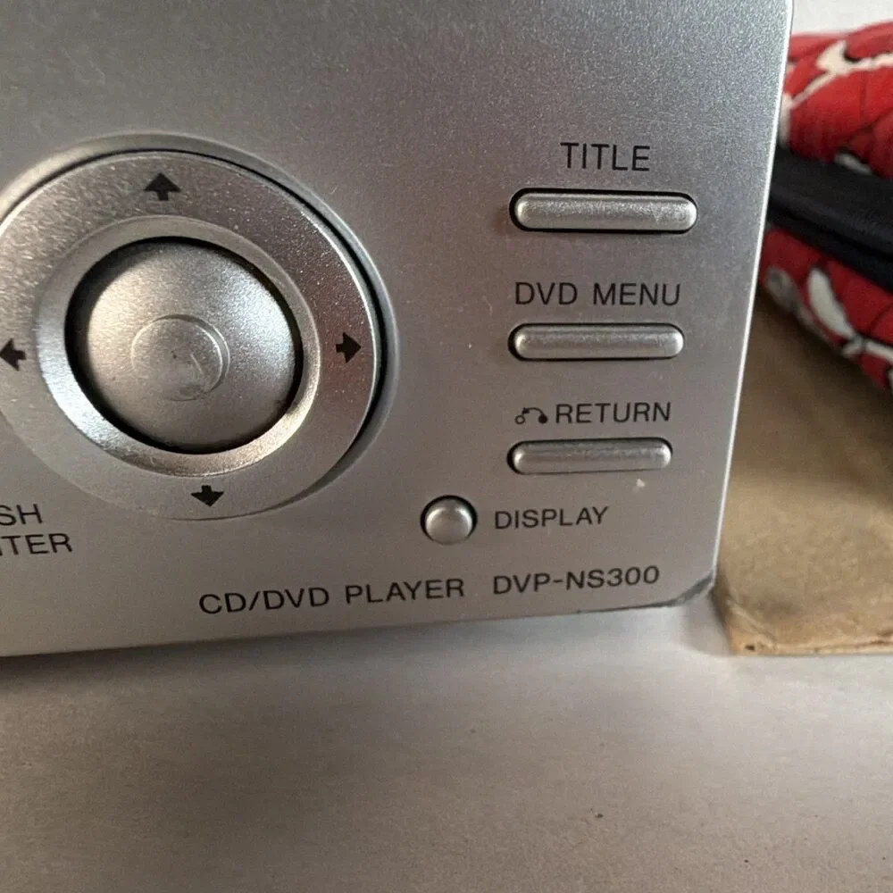 Sony DVP-NS300 DVD Player w/ Dolby Digital, DTS, CD/DVD/Video CD, Silver